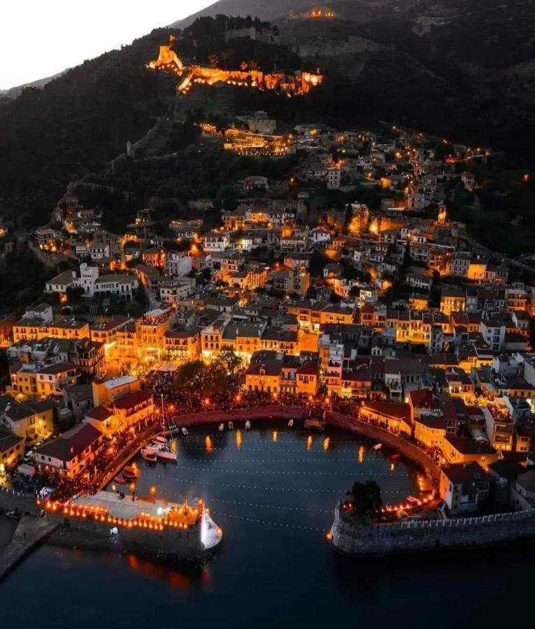 Nafpaktos-Luxury Suite ภายนอก รูปภาพ