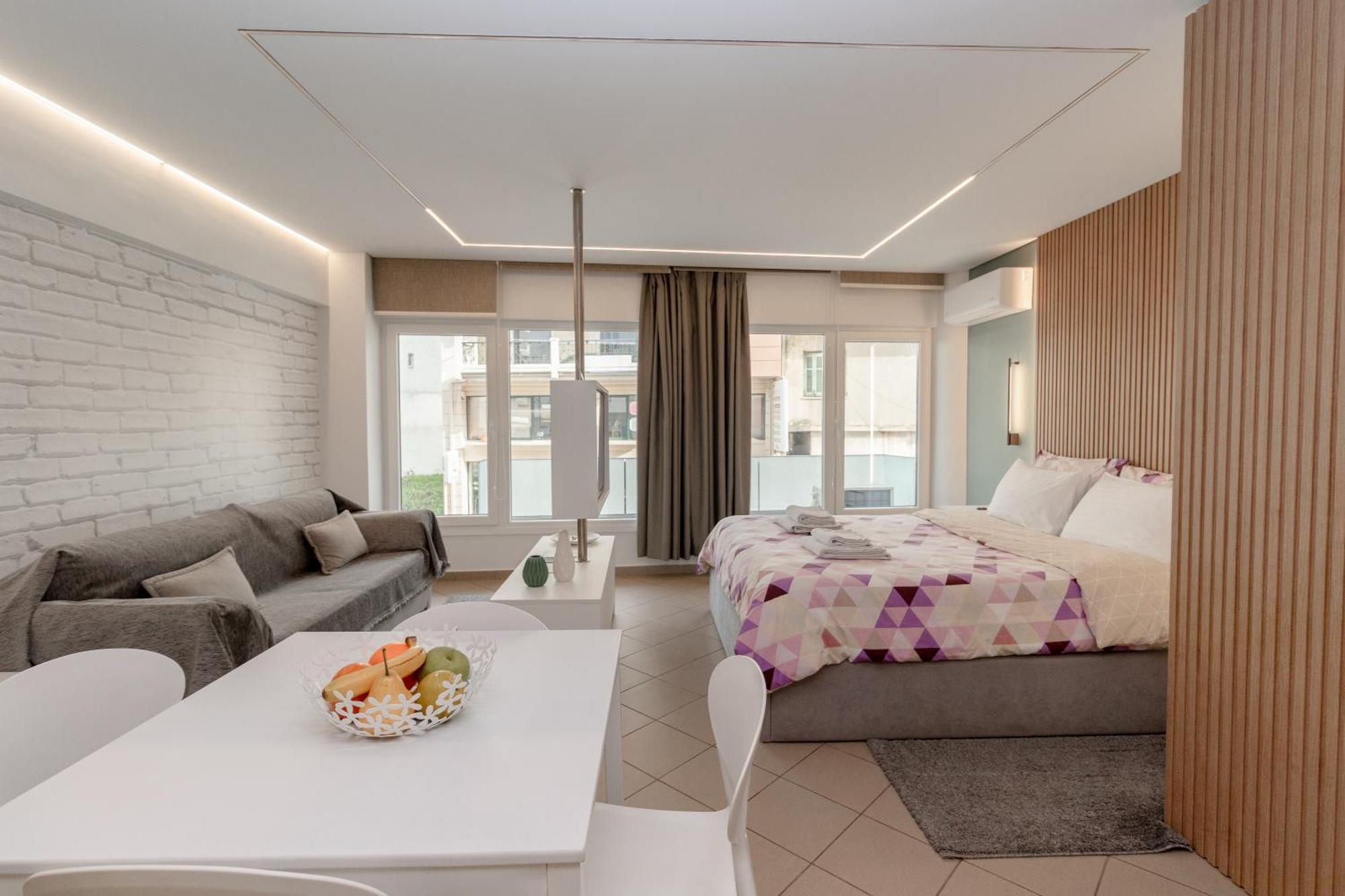 Nafpaktos-Luxury Suite ภายนอก รูปภาพ